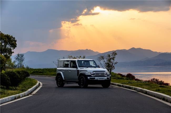 昆侖決104風(fēng)云再起iCAR V23實(shí)力演繹15萬級“最能打”的純電方盒子