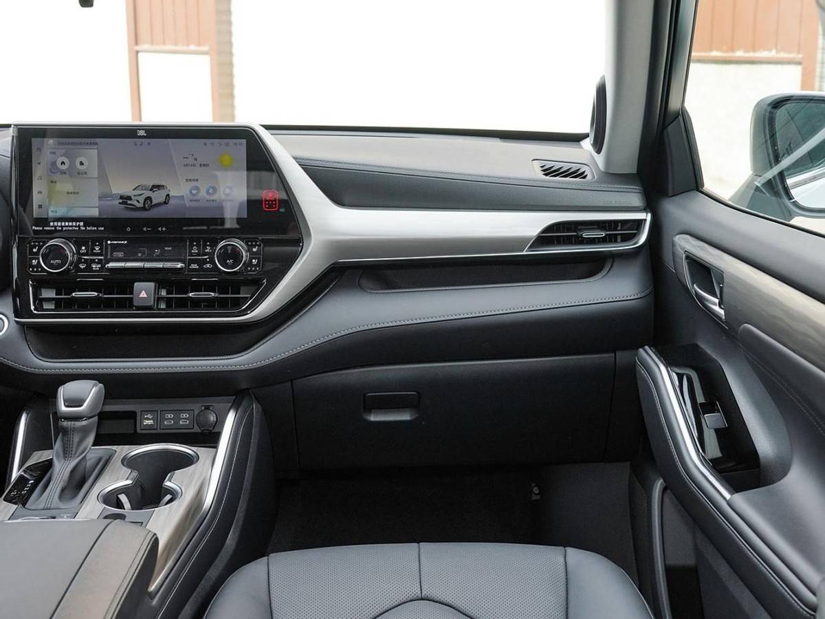 大家庭出行剛需!全新攬境 VS 漢蘭達,誰讓全家出行更體面?