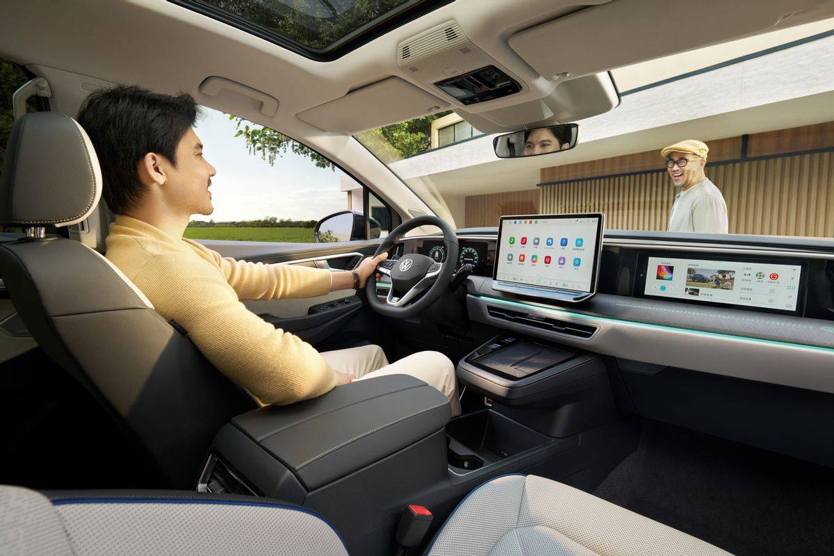 大家庭出行剛需!全新攬境 VS 漢蘭達,誰讓全家出行更體面?