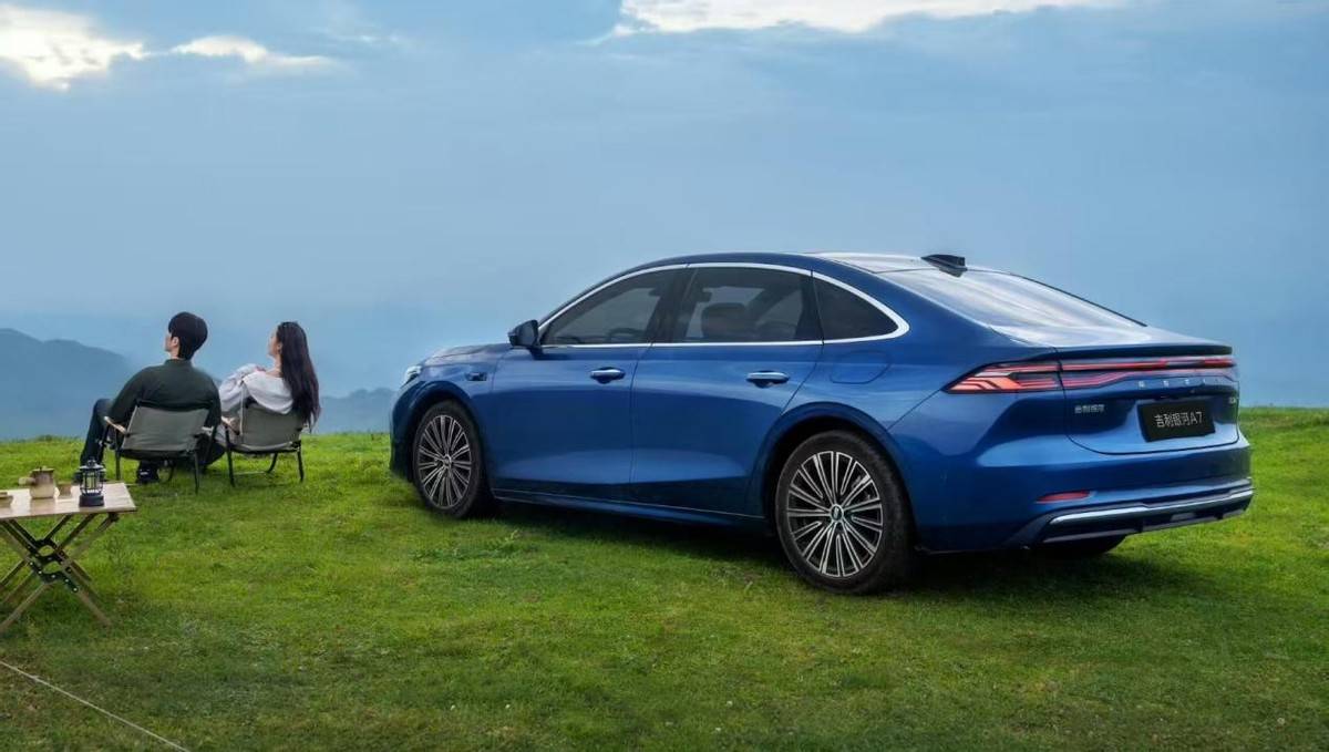 軸距越級,價格屠夫,吉利銀河A7售價8.98萬元