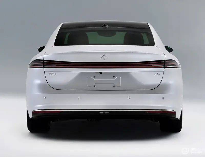 華為傻眼了 首張L3級牌照發給了A8增程版