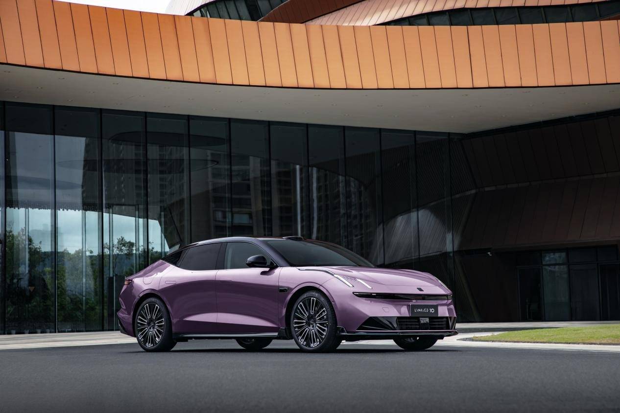 星睿AI云動(dòng)力2.0加持 領(lǐng)克10 EM-P預(yù)售19.2萬(wàn)起