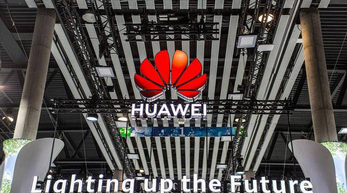 華為引爆汽車行業洗牌,傳統車企面臨生死大考!