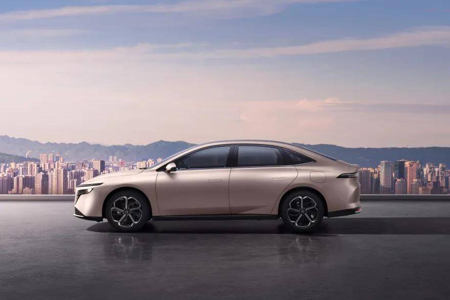 小鵬X9增程版、東風(fēng)日產(chǎn)N6、新款問(wèn)界M7、深藍(lán)L06,大批新車搶先看