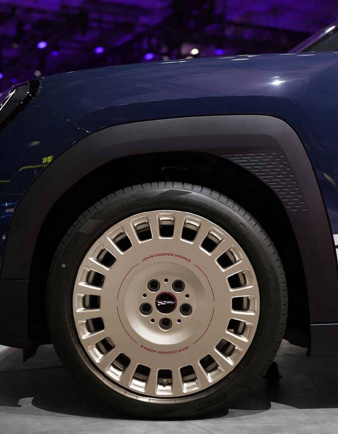 詮釋“玩車”樂趣 寶馬集團將攜多款性能車型與個性化改裝車亮相成都車展