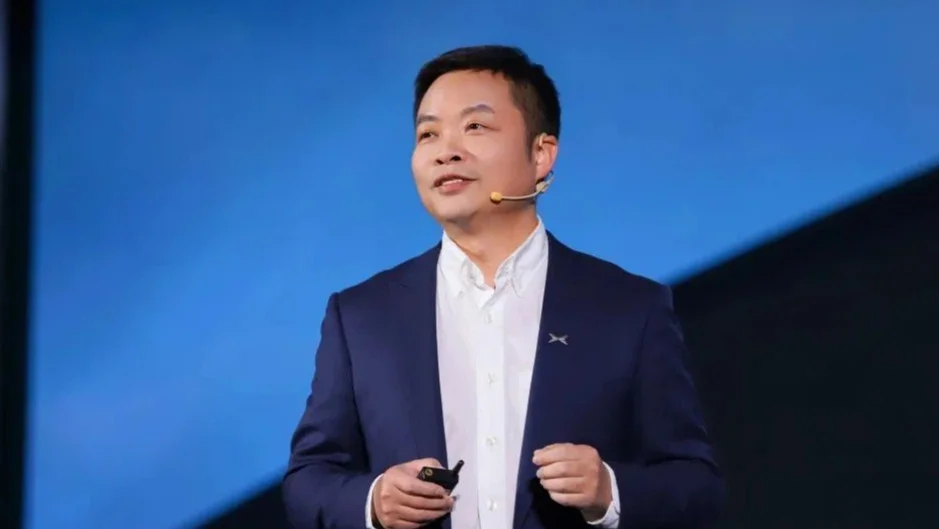 小鵬Q2全線暴漲：交付200%營(yíng)收125%，何小鵬劇透純視覺Robotaxi