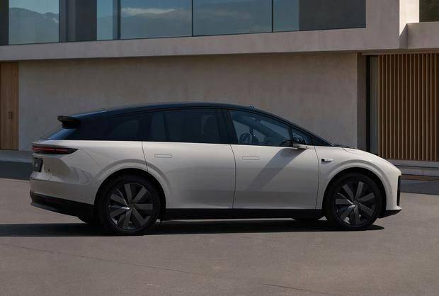 理想i6內飾首曝:延續家族設計語言,9月正式上市交付