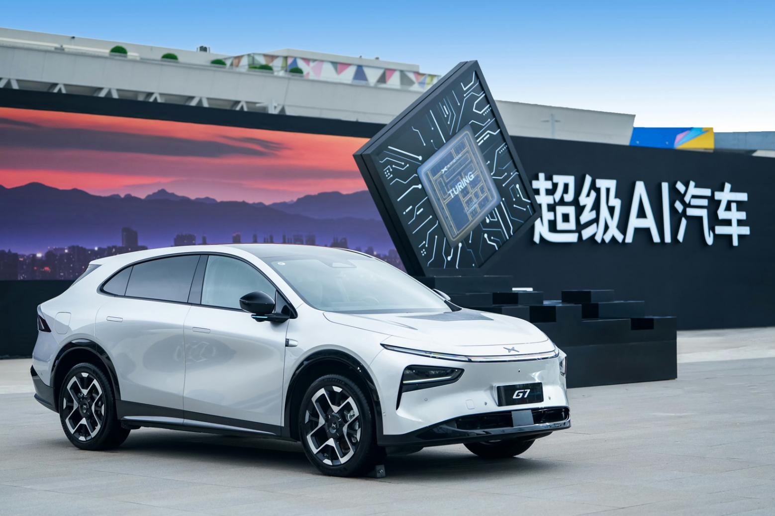 華為“陰影”下，蔚小理緊急“換防”？